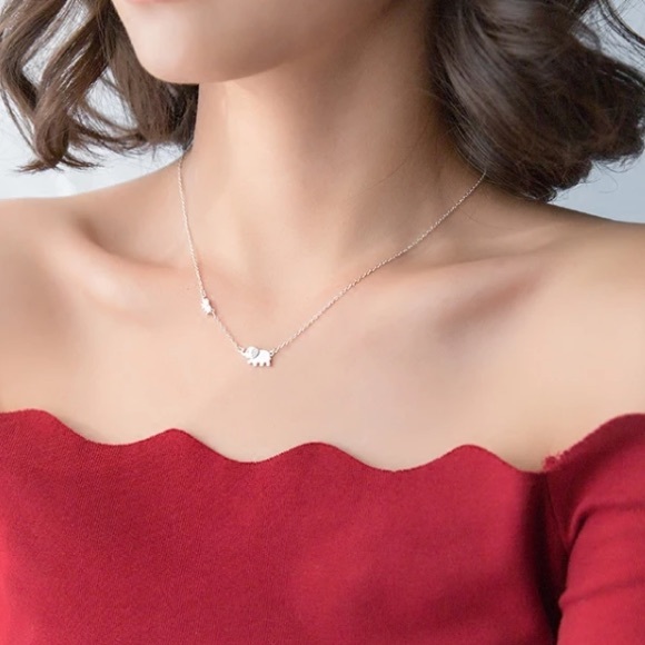 Sterling Silver 925 Elephant 🐘 Necklace - Picture 3 of 3